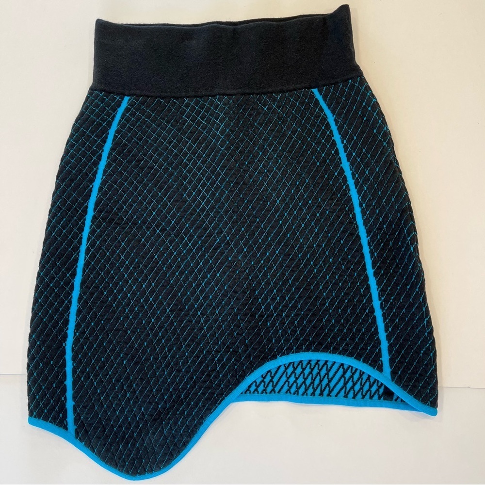 NWOT PH5 Wave Morose Wavy Mini Skirt - Black Rock with blue trim knit